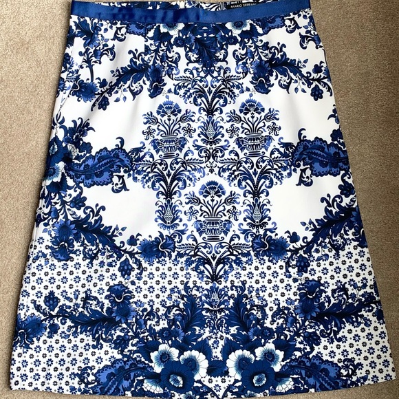Mario Serrani Dresses & Skirts - Mario Serrani Skirt Size 8